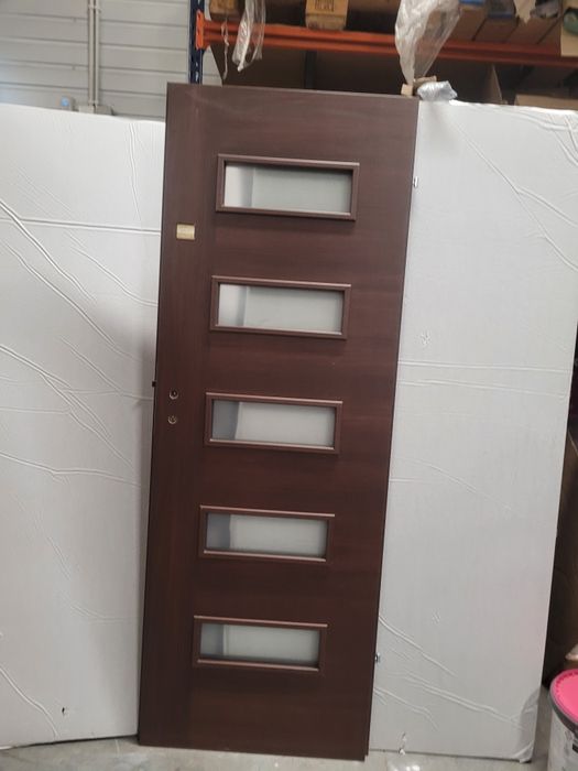 Skrzydła drzwiowe powystawowe, drzwi