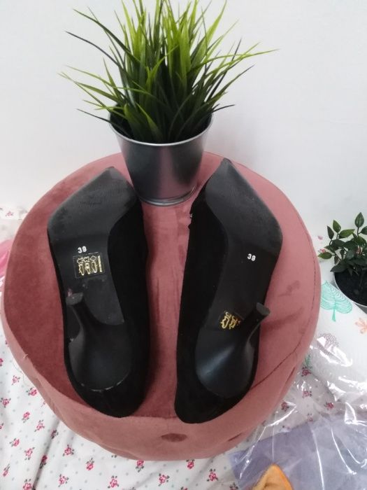 Sapatos em camurça pretos de cerimónia, nº 39