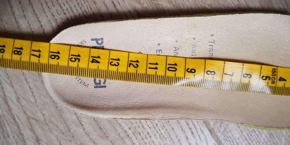 Śliczne buty buciki botki Primigi 25