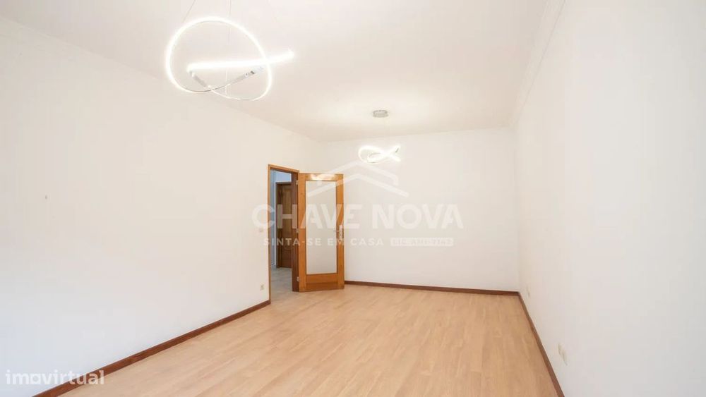 Apartamento T2 nas Devesas MAD/02188/CO — Santa Marinha E São Pedro Da Afurada, Porto