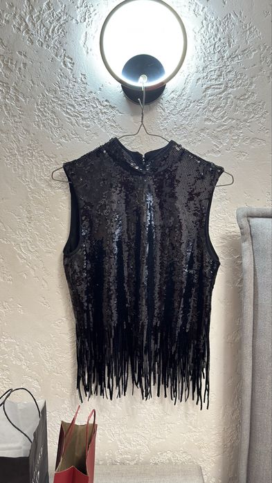 Топ в пайетках с бахрамой