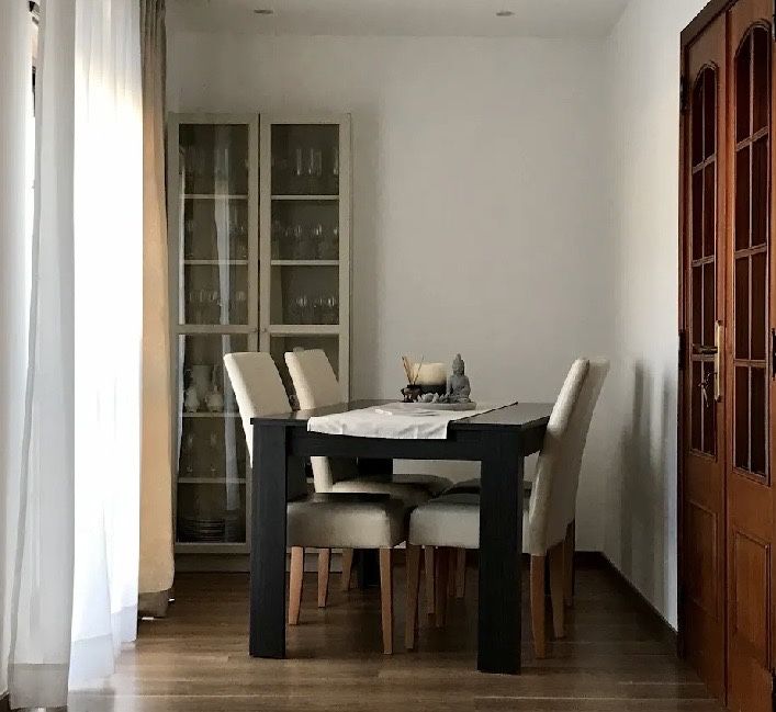 Mesa de sala extensivel + 4 cadeiras