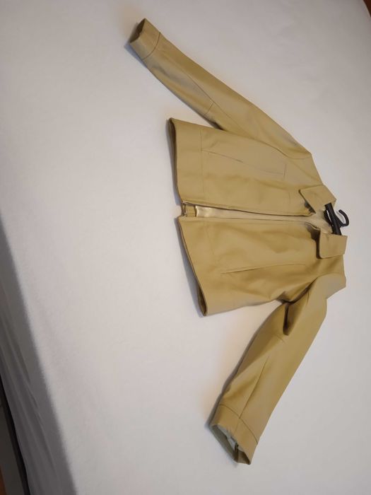 Blusão de pele genuína pouco usado