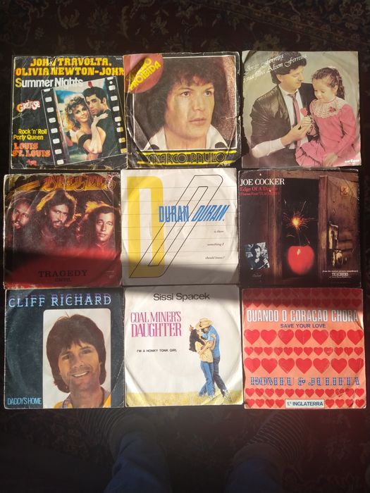 Various Vinyl Singles64752326875522121