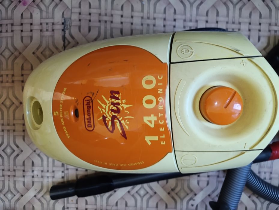 Пылесос DeLonghi 1400