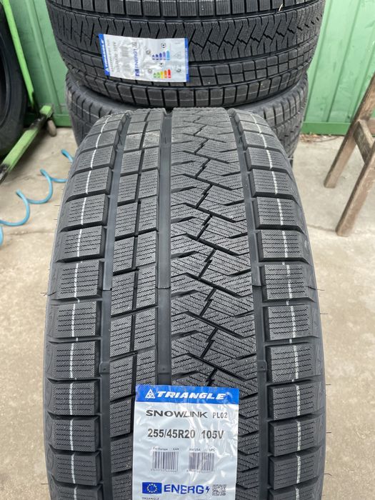 зимова резина шини 255/45 R20 Triangle audi bmw dodge Hyundai ford kia