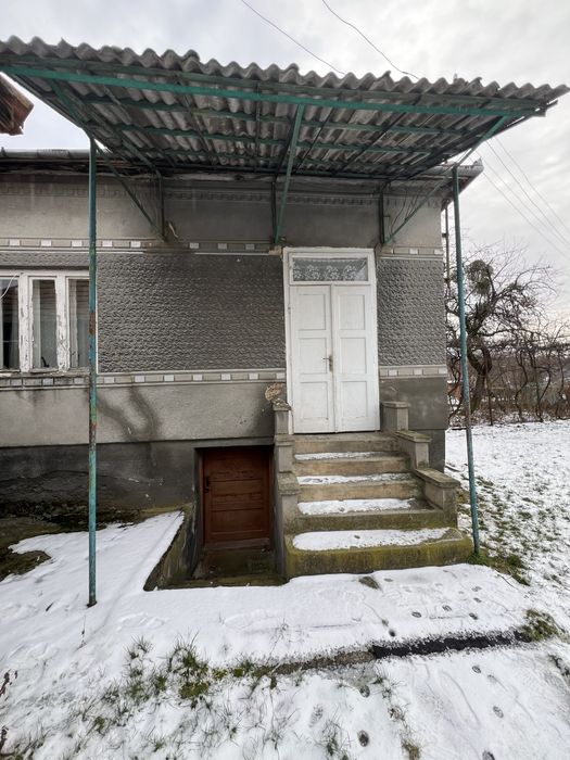 Продаж будинку в Лавках