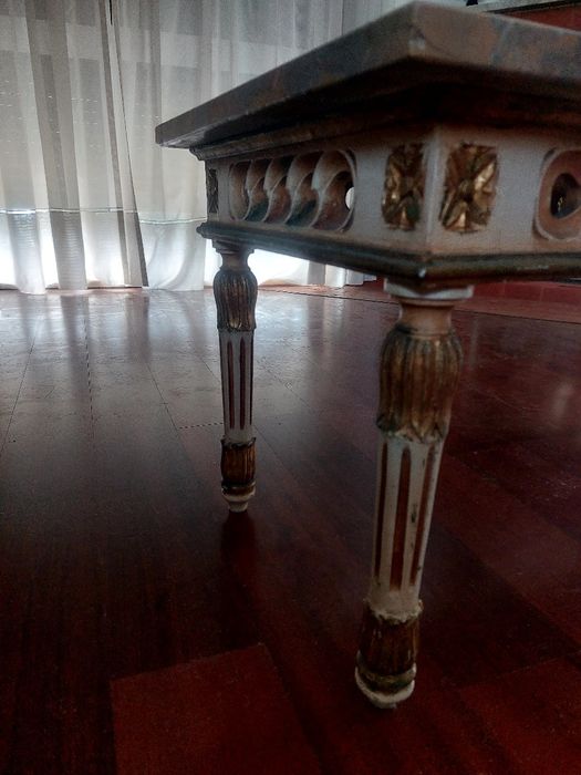 Conjunto móveis lacados com dourados