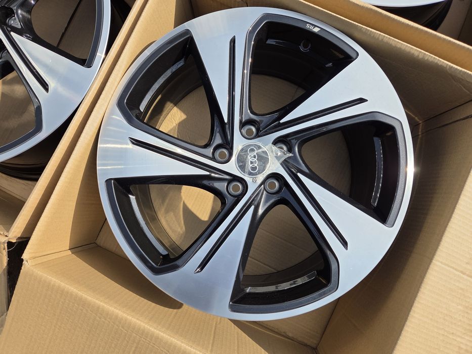 Oryginalne felgi Audi 19 A3 S3 8Y 8V Nowy model