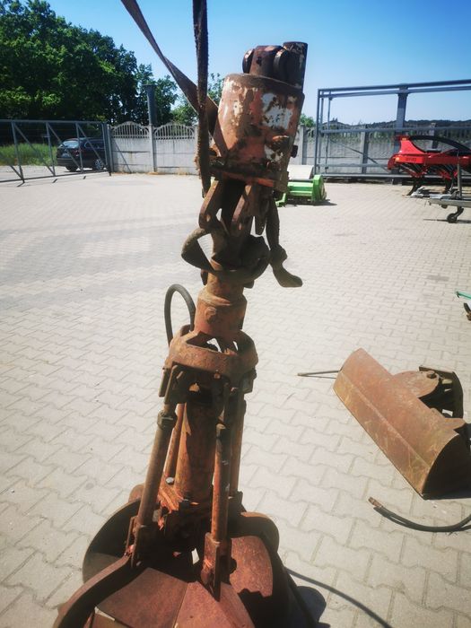 Chwytak do koparko ładowarki z obrotnicą