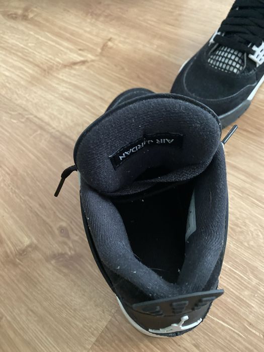 Jordan 4 white thunder