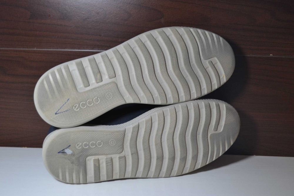 ecco 43р кроссовки кожаные сникерсы ботинки оригинал