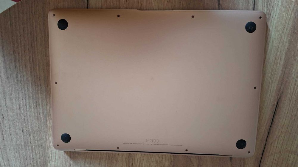 MacBook Air M1 A2337 uszkodzony / zalany / na części