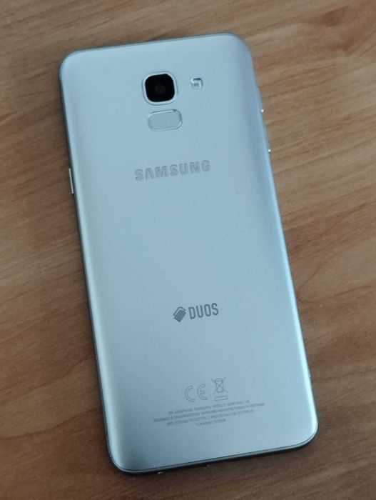Telemóvel Samsung Galaxy J6