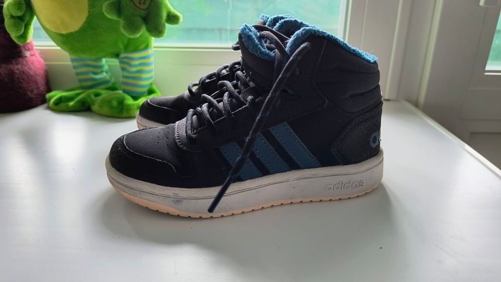 Ботинки на мальчика Адидас