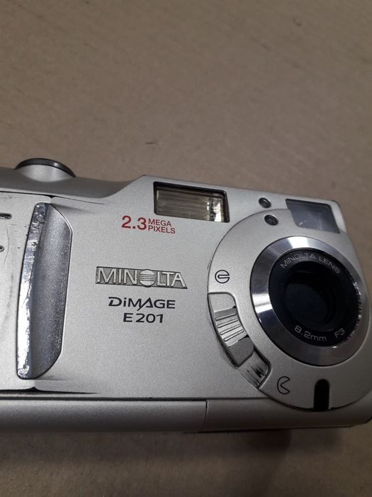 Фотоаппарат Konica Minolta Dimage E201 ( Fujifilm )