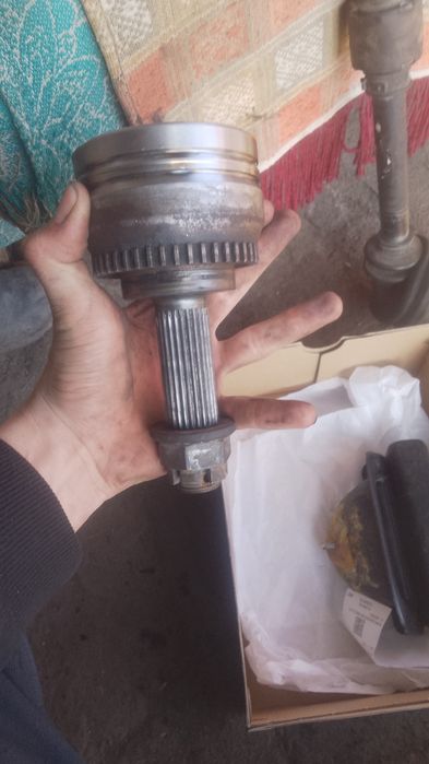 Продам радіатор Міцубісі карізма