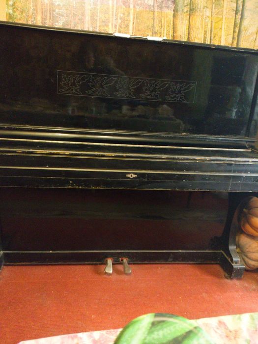 Продається пианино Кузбасс