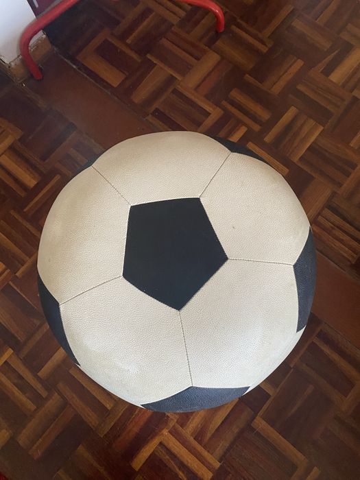 Bola decorativa (pufe mas rijo)