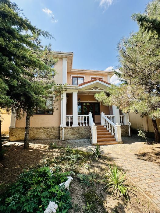 Продам 2 эт дом, 188 м2, в Совиньоне, 5 соток земли