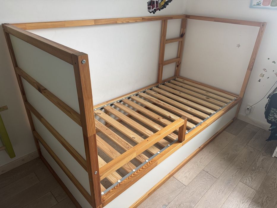 Łóżko dziecięce piętrowe