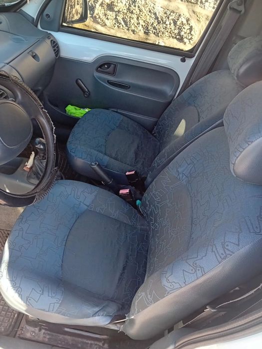 RENAULT KANGO Ano 99 ..207.791 kms