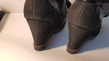 Buty damskie botki na koturnie 37 38 czarne super zjawiskowe