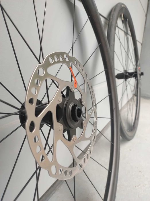 Nowe koła szosowe DT Swiss R470 Disc