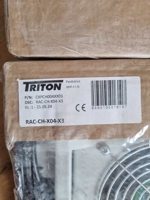 Panel wentylacyjny Triton sufitowy 4 wentylatory RAC-CH-X04-X3