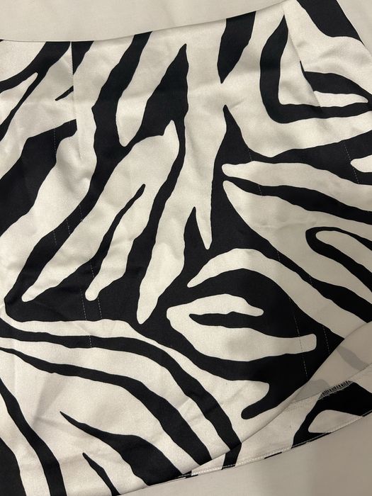 Saia de zebra acetinada