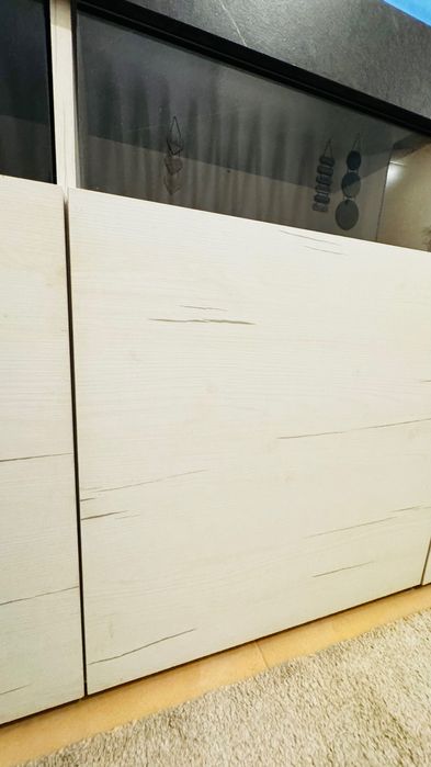 Aparador efeito mármore preto