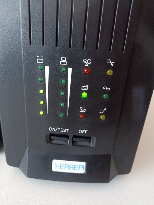 UPS 1500 VA/ 900W