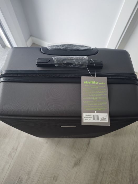 Mala Rígida Skyflite 77cms Nova