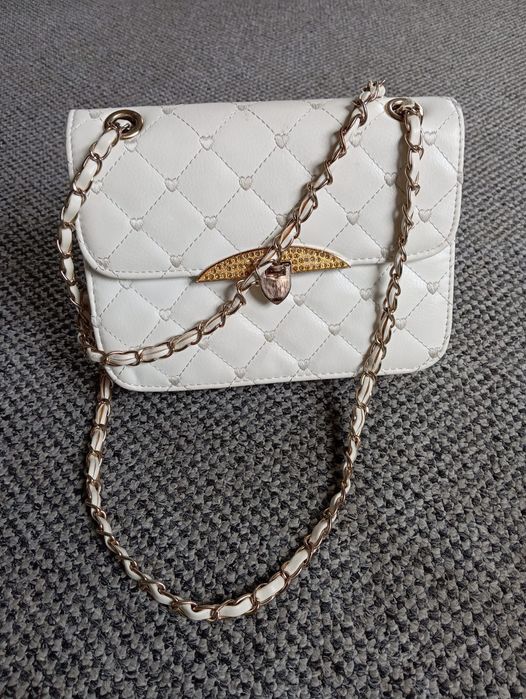 biała torebka typu crossbody marki Gallantry