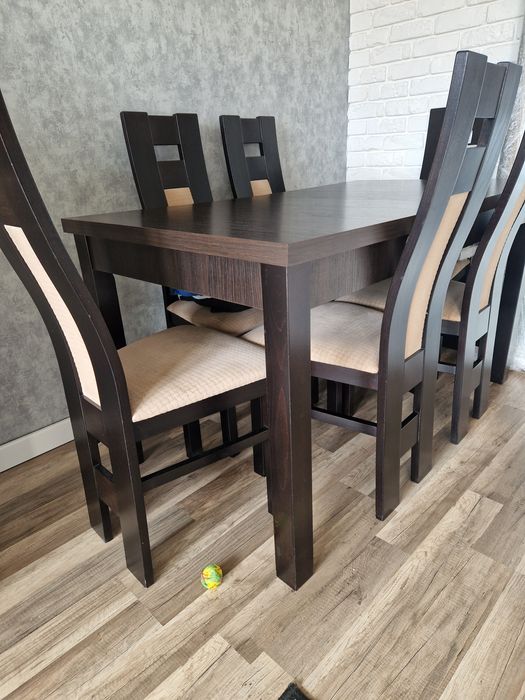 Komplet stół plus 6 krzeseł