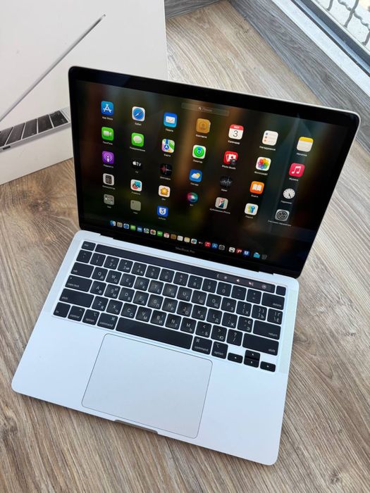 macbook pro 13 (2020 рік) 1 Tb терабайт 16/1 тб офіційний Touch Bar