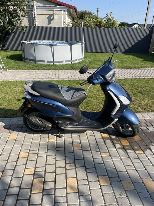 Піаджіо флай 100 кубів.