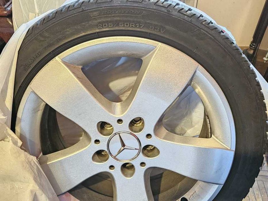 Vendo 4x Jantes Originais Mercedes como novas + pneus 205/50 R17