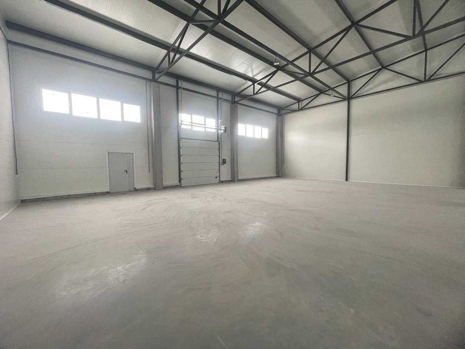 Продажа склада с. Святопетровское 1730 м.кв.