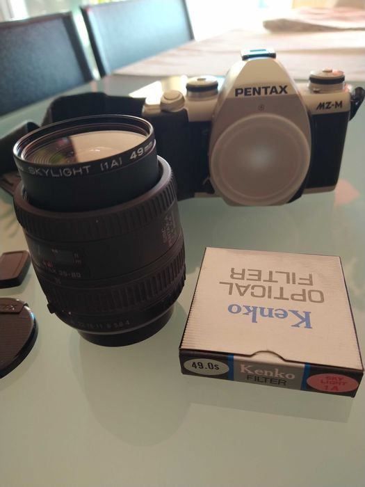 Pentax MZ- M (Câmara Analógica, com lente Pentax 35-80)