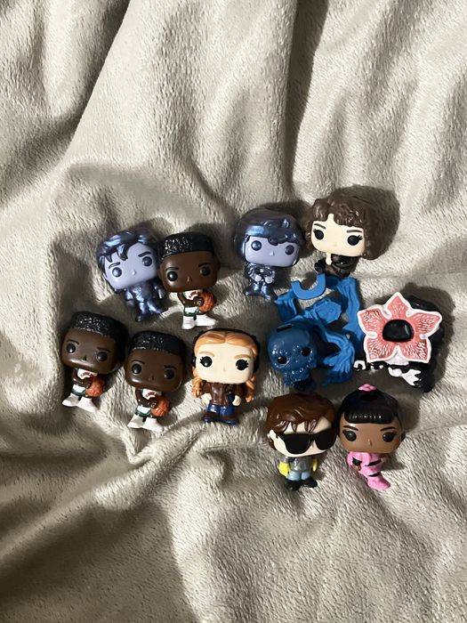 kinder joy stranger things