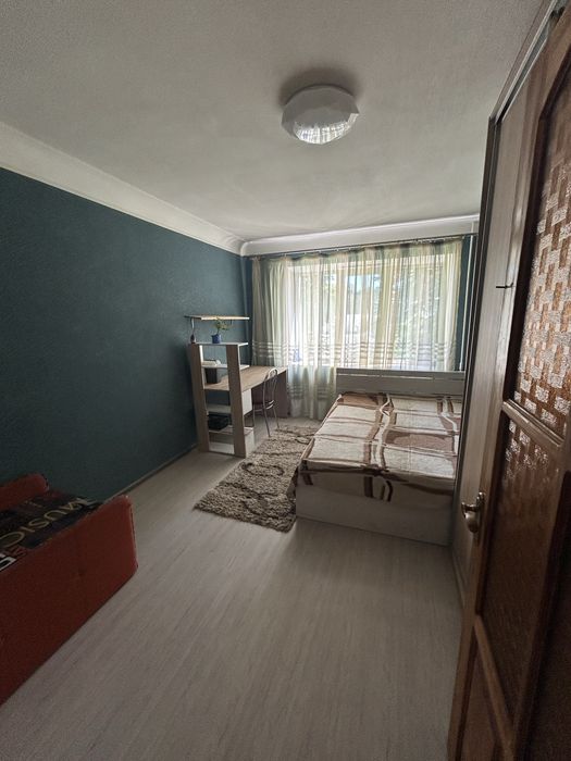 3 кім.Бельгігійська 3 поверх