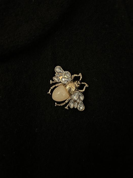 Broszka pszczoła na wzór gucci