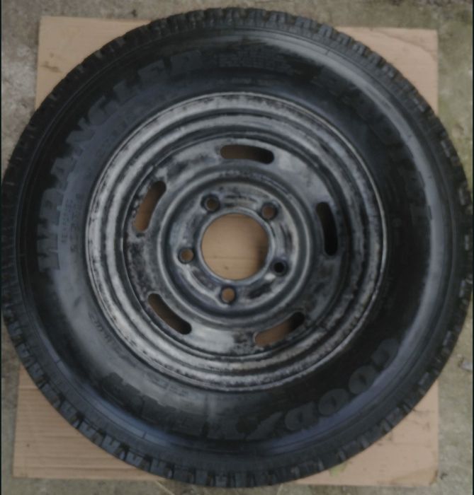 205R16 104T goodyear wrangler 5,5J PCD5×165,1 175/90R16 117M Hankook