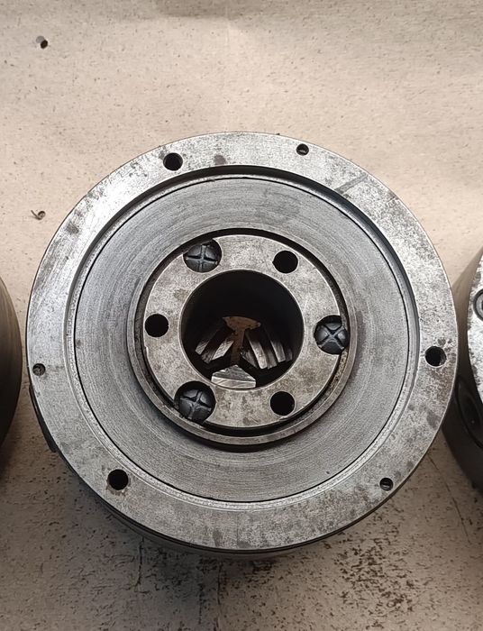 Токарнй патрон 160,обратные кулачки , токарный станок ИЖ 1ИС611В