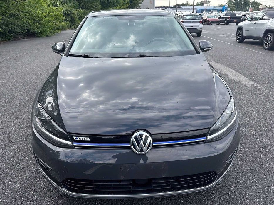 Volkswagen e-Golf SE      2019