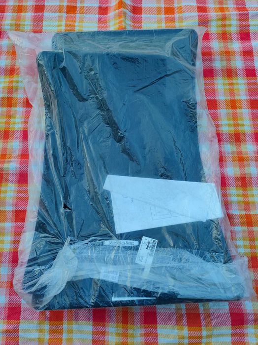 Oryginalne dywaniki Mercedes SLK R171