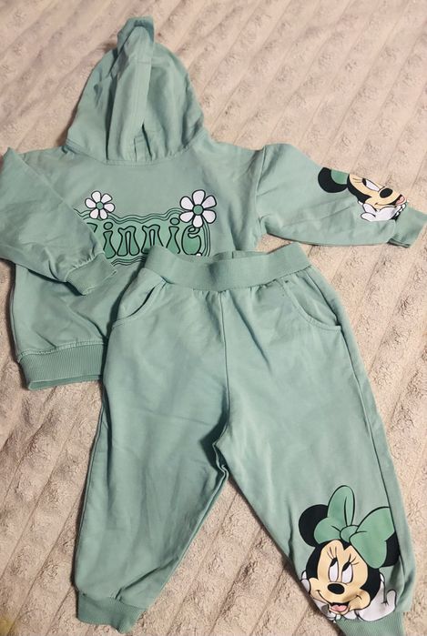 Костюм на дівчинку