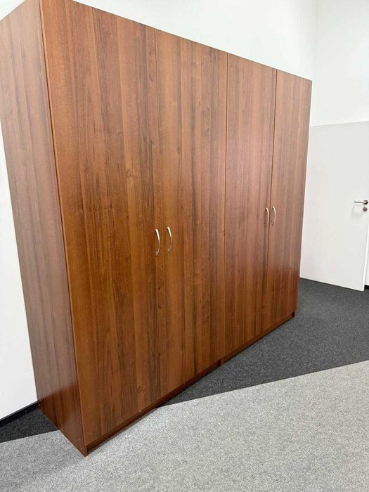 столы кресла тумбы офисные