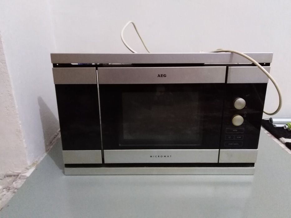 Встроенная Микроволновая печь.